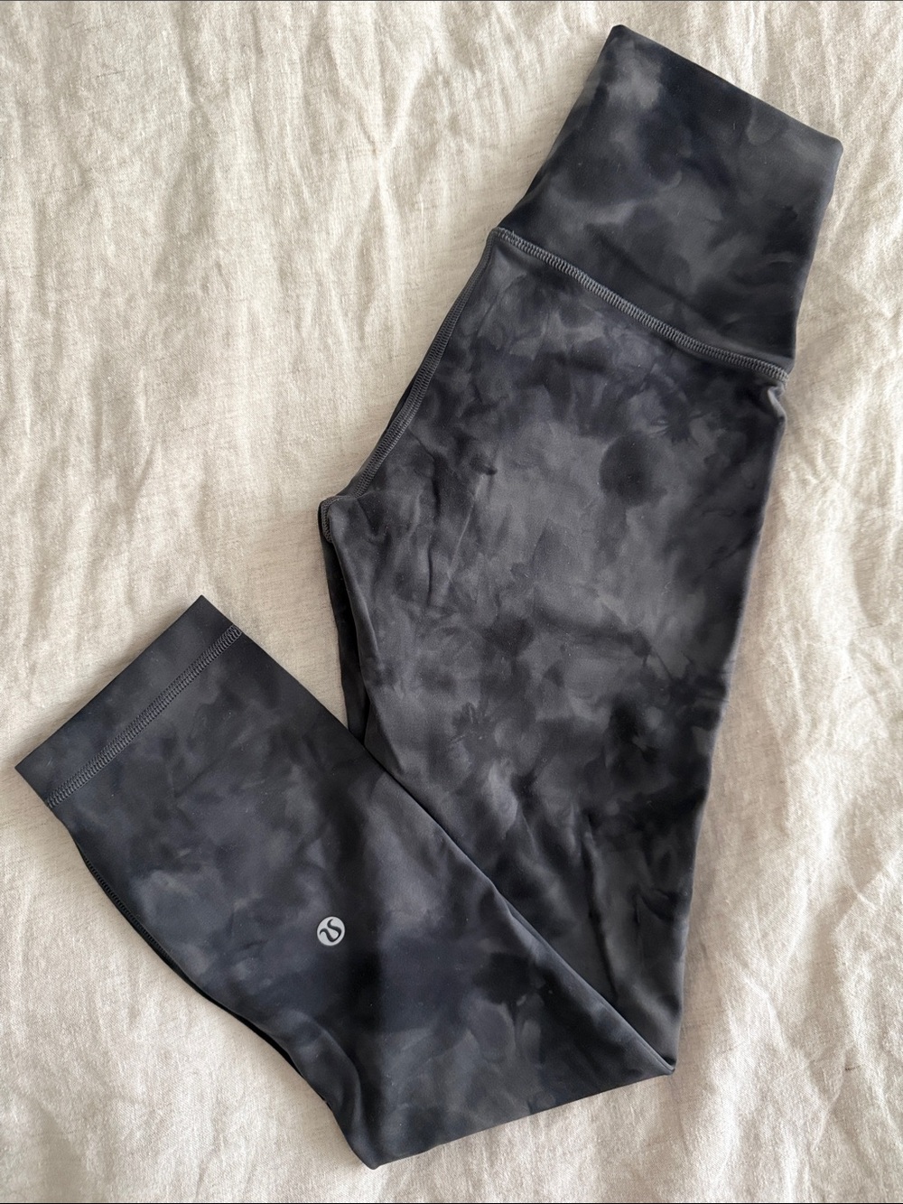 Lululemon Wunder Train tights - size 4